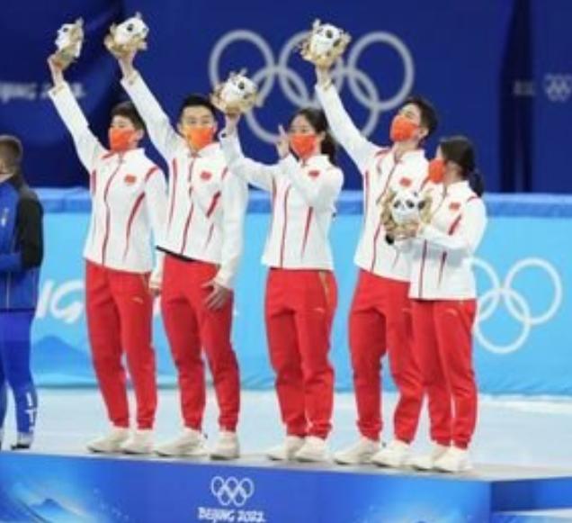 冬奥顶流冰墩墩是如何炼成的,冬奥冰墩墩有些什么