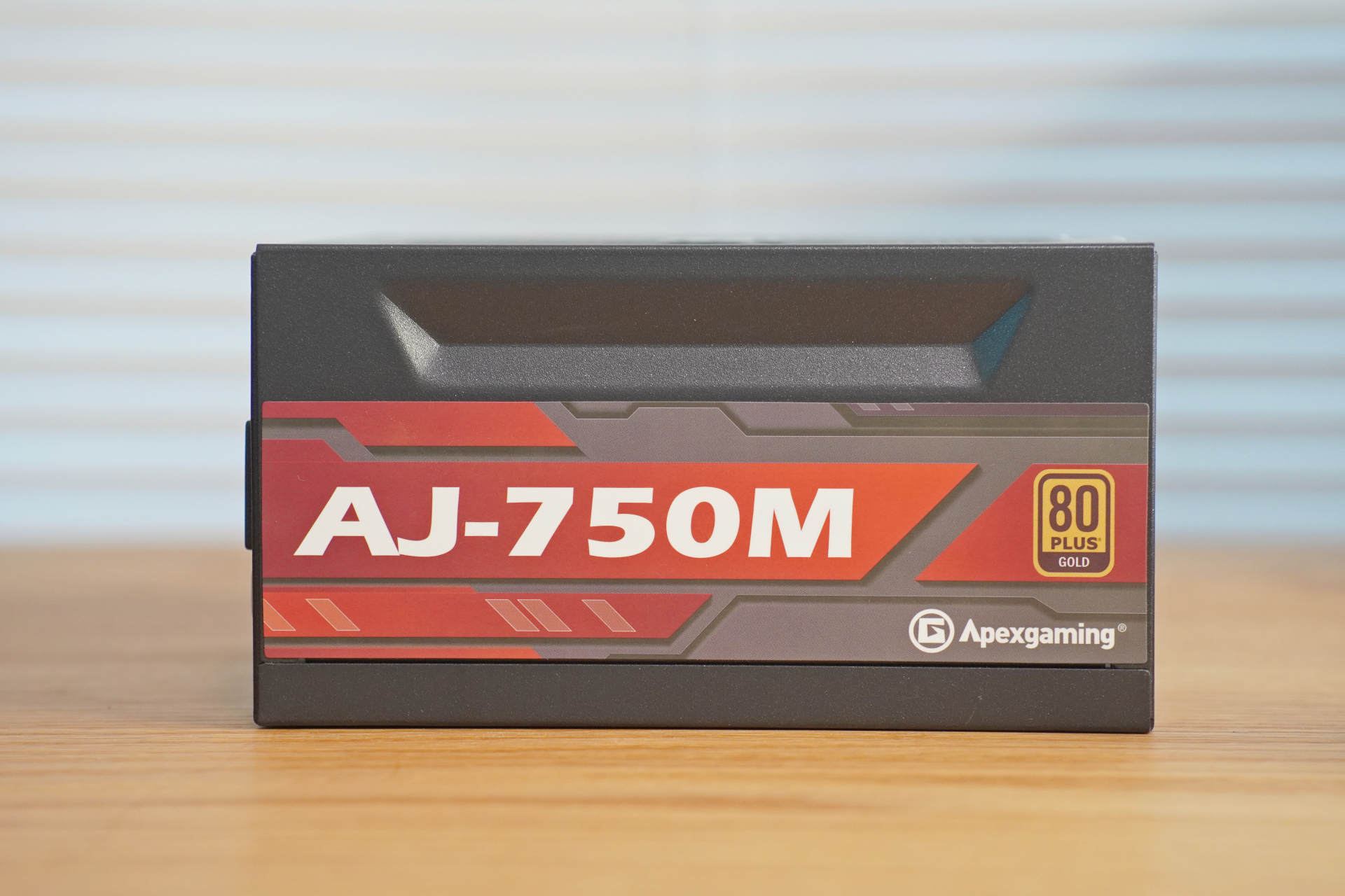 显卡局势不明朗的情况下，购入Z690和盖亚机箱，装机全新12代平台