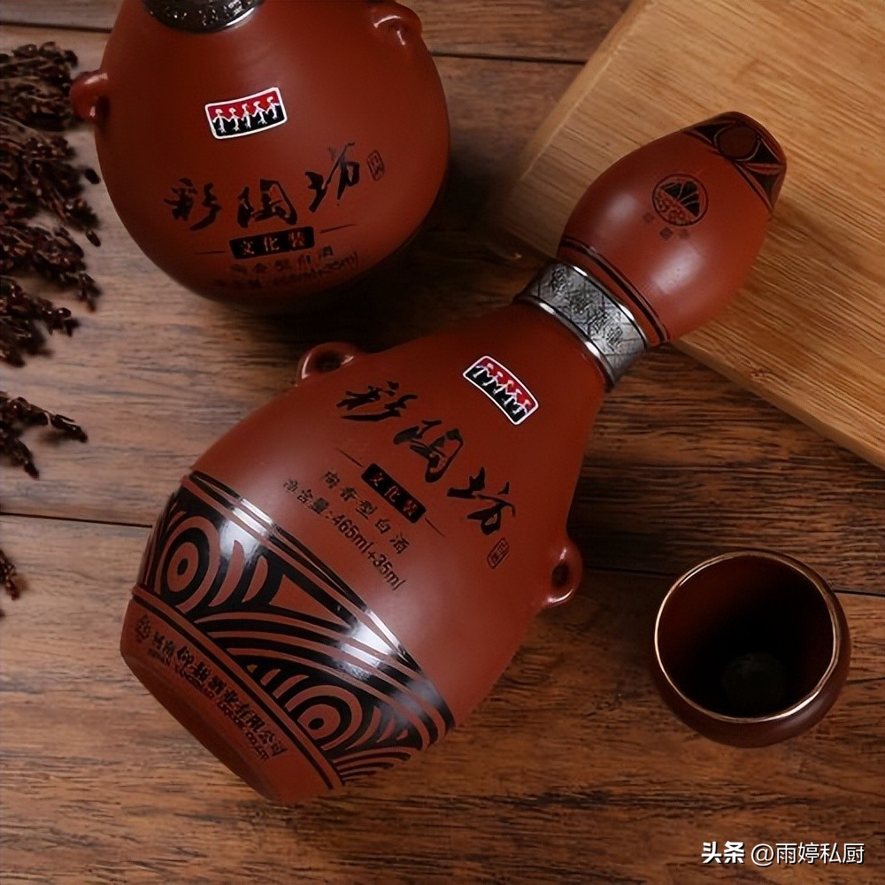 中秋白酒推荐200到300,中秋送酒200多一箱推荐