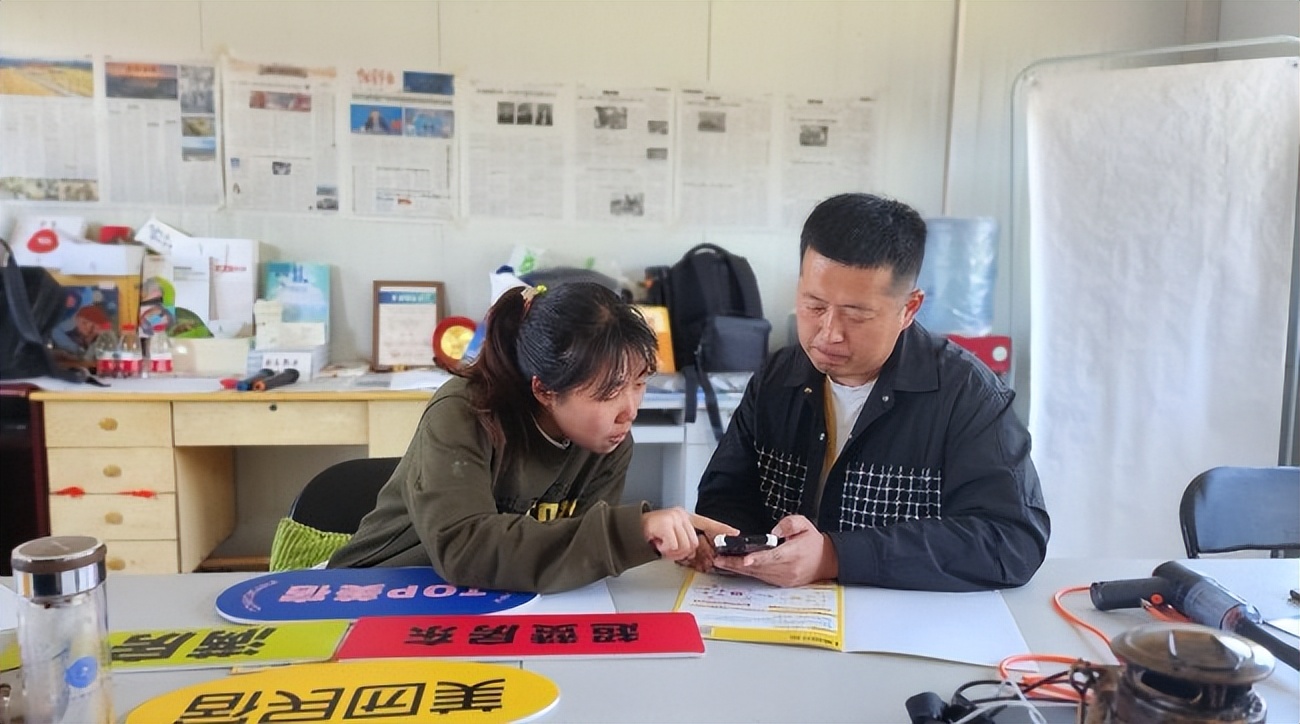 火了!北京“00后”女学霸:斩获重磅赛事金奖,驻村创业,获多家媒体报道!