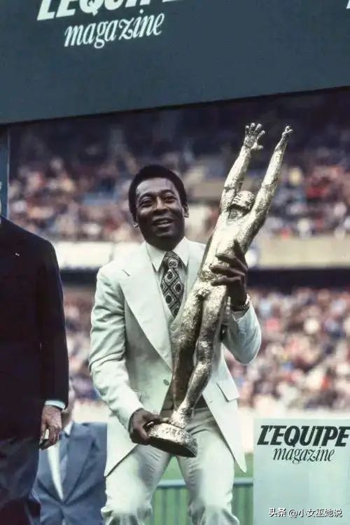 别了球王马拉多纳,巴西足球传奇球王贝利视频