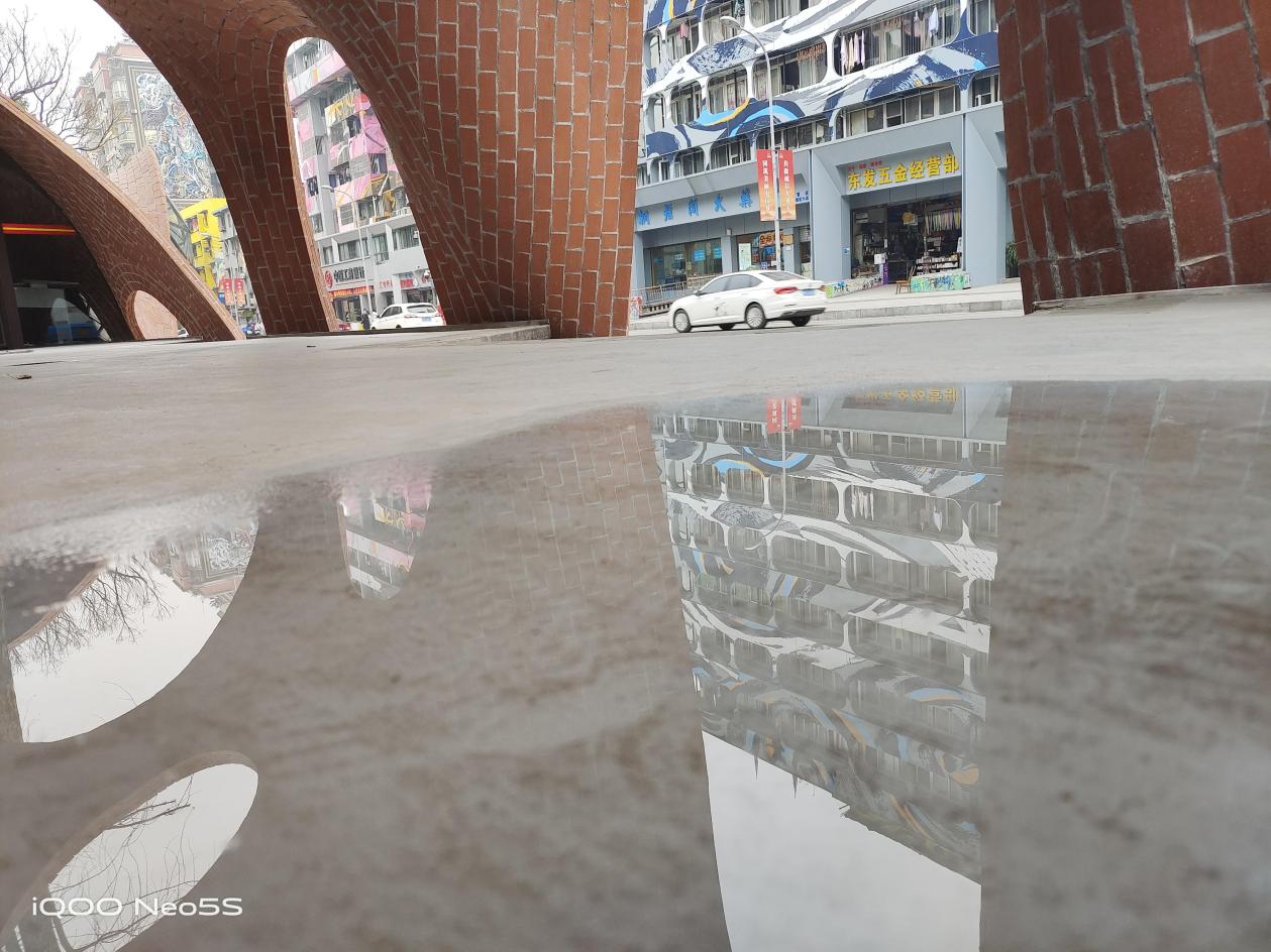 iqooneo5s首发测评,iqooneo5se和iqooneo5s区别