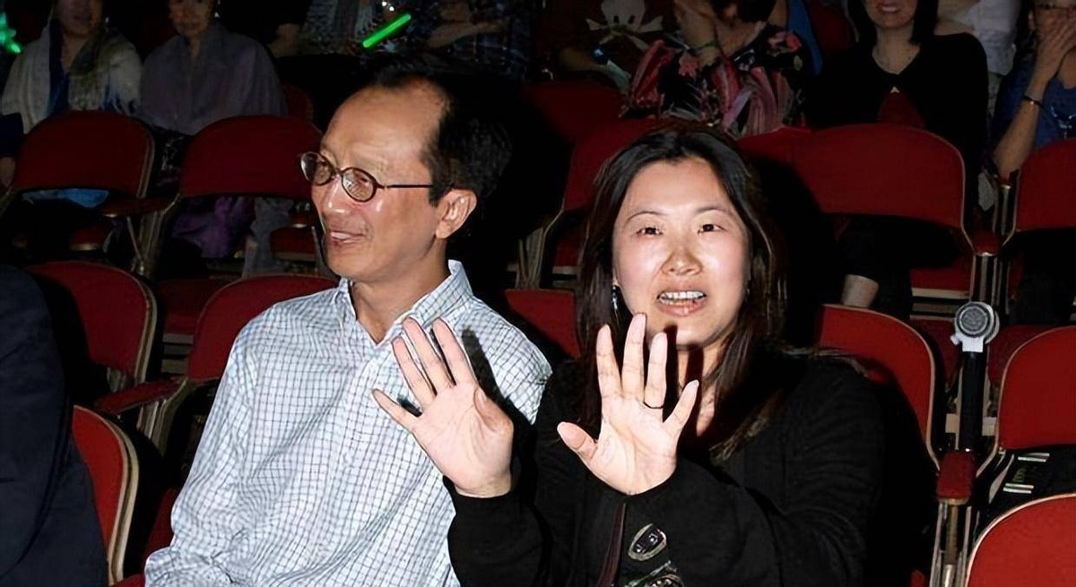 跳水女皇伏明霞家庭,跳水冠军伏明霞婚姻