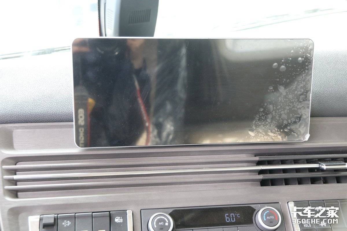 新款德龙x6000单驱,德龙x6000与汕德卡对比