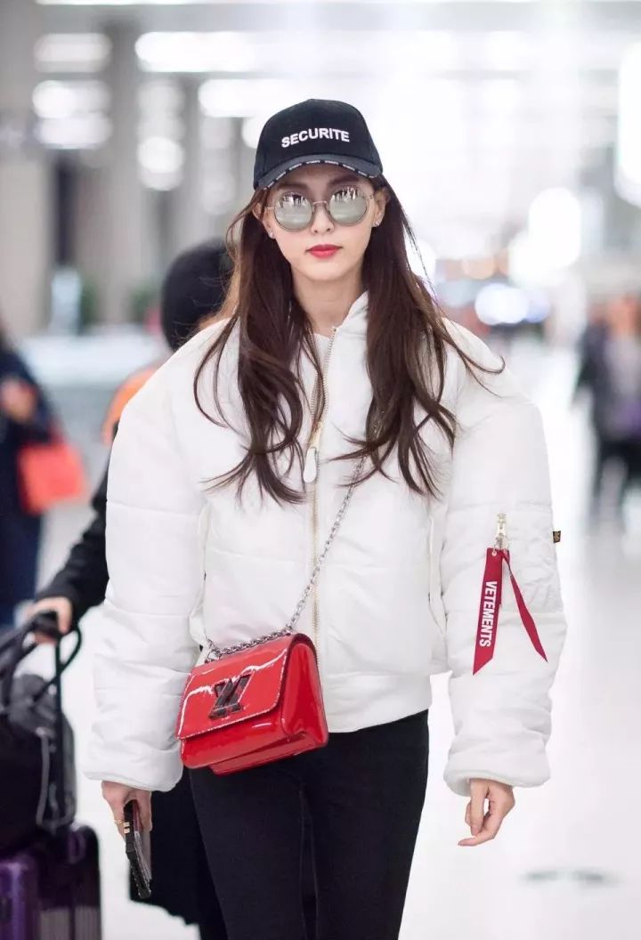 大衣短款羽绒服,时尚的短款羽绒服穿上显瘦又保暖