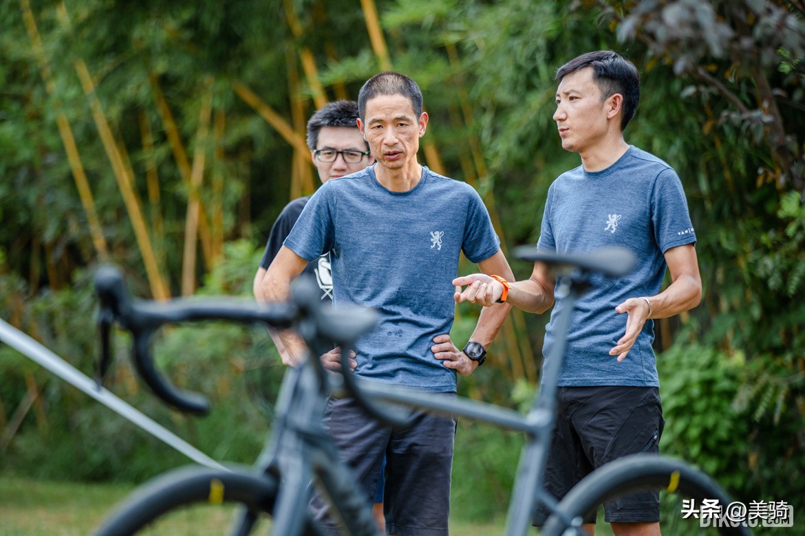 迪卡侬新款公路车发布会,迪卡侬公路车测评