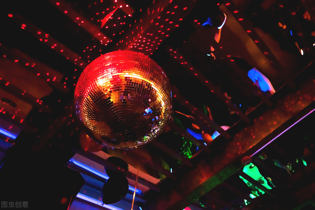 1200亿帝国一夜崩塌，第一代股市*家庄**唐万新如何走上不归路