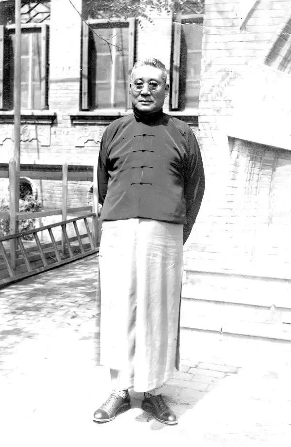 “不懂体育的，不应当校长！”德智体，为何他更执着于体育？