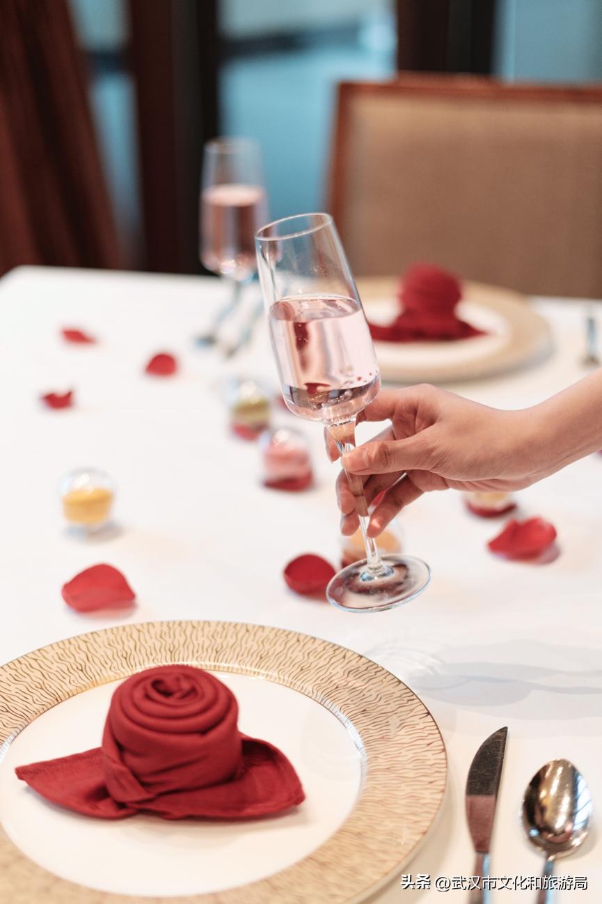 武汉4钻酒店推荐,武汉酒店推荐游玩方便