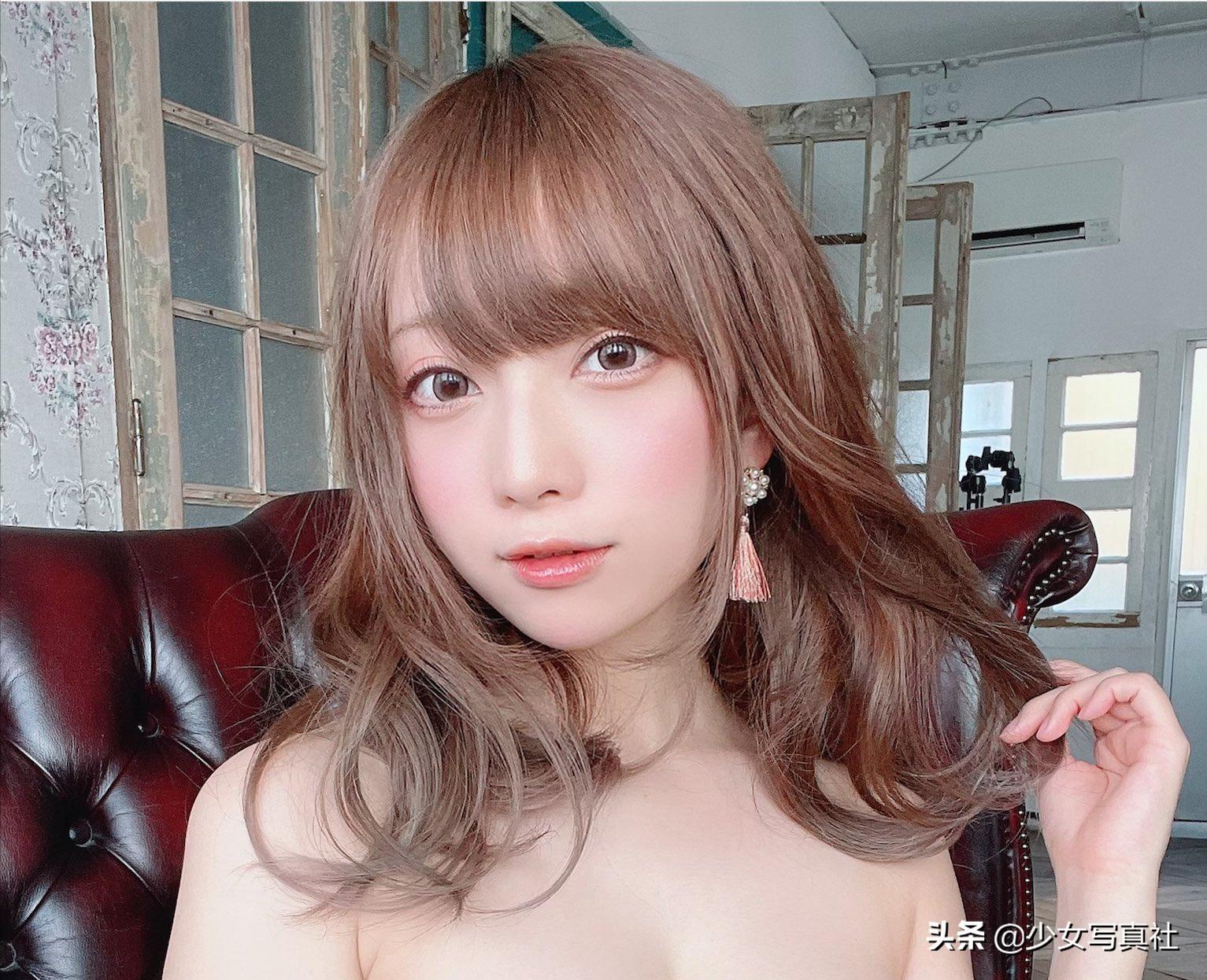 瀹湰褰╁笇骞磋交鐓х墖,瀹湰褰╁笇鐪熶汉鐓х墖