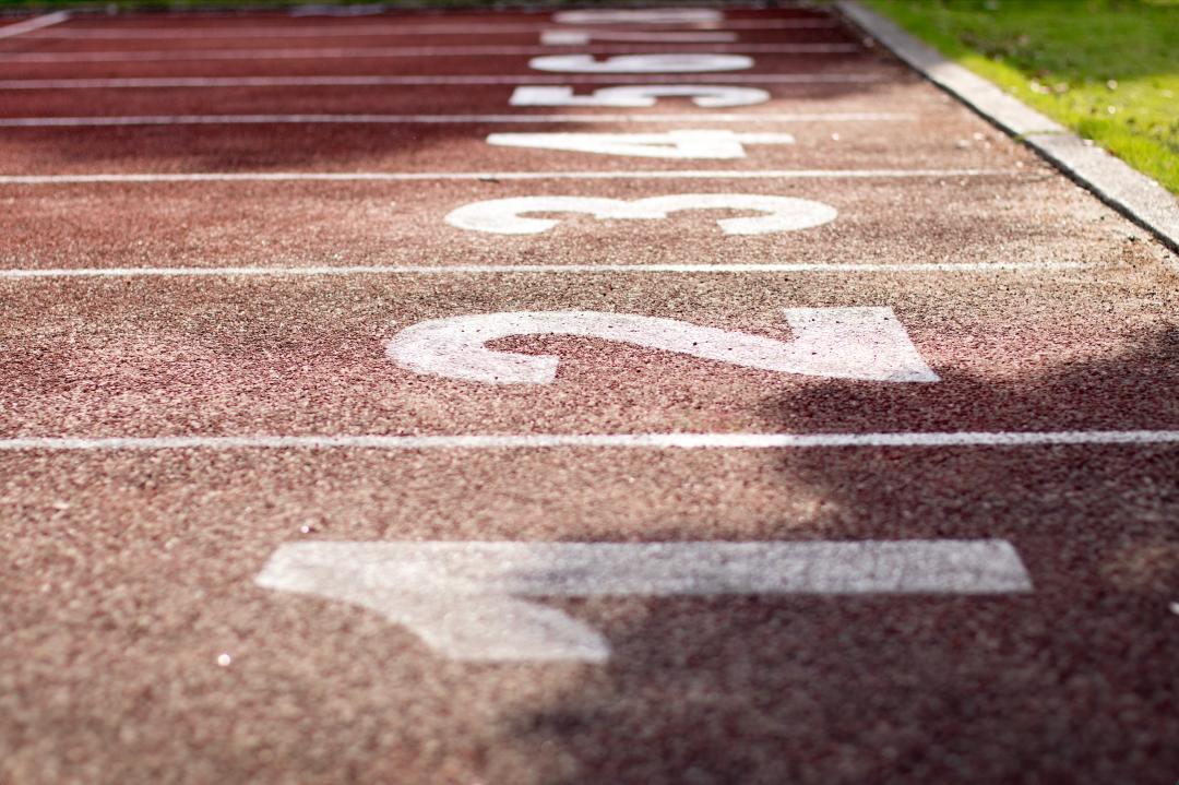 利用别人达到目的,利用别人达到自己目的句子