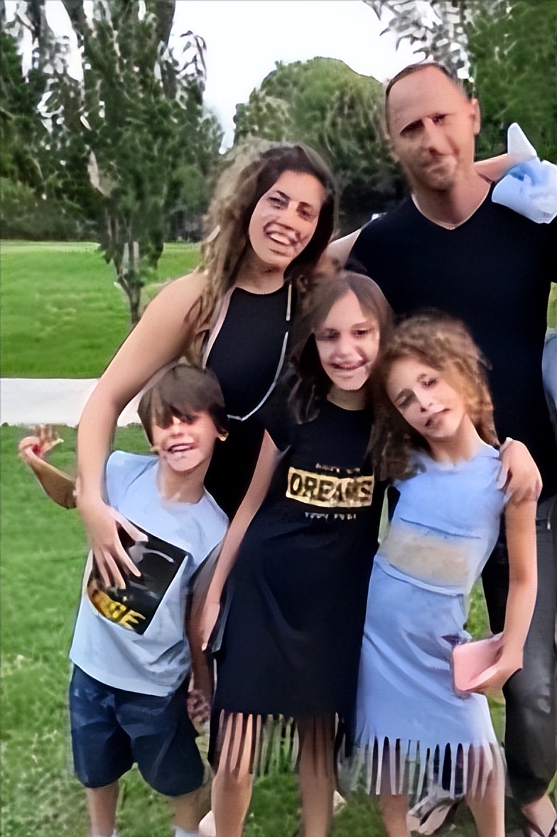 四川小伙救以色列女孩,以色列女孩得到四川成都小伙救助