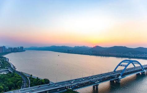 做生意是为了赚钱还是实现价值,做生意赚钱不是你有多聪明