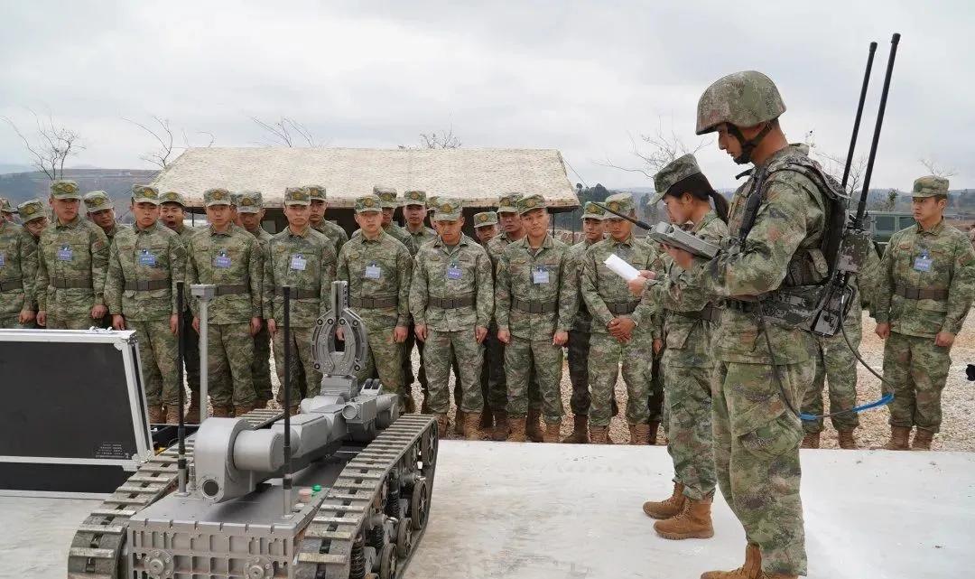 特警商场反恐演练,特警反恐单兵装备