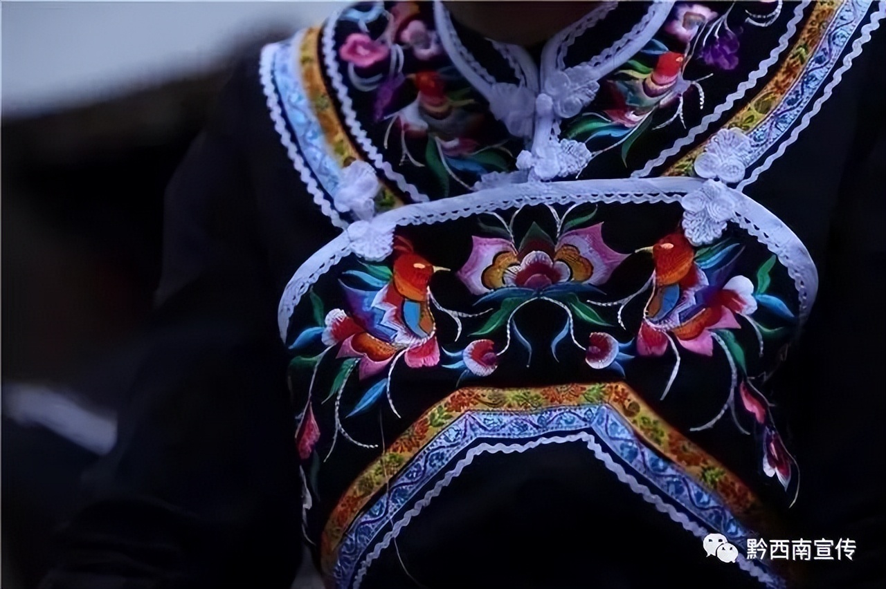 黔西南州布依族和苗族穿戴区别,兴义旅游布依族传统服饰