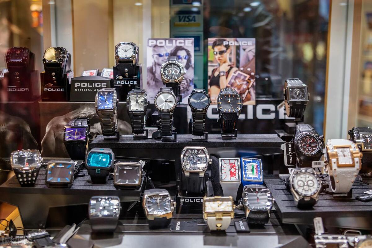 昆仑手表属于世界十大名表吗,依波表是世界十大名表吗