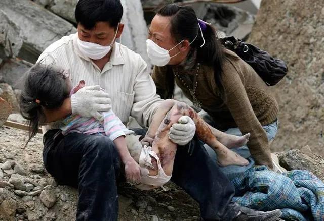 2008年的汶川大地震发生在哪里,2008年的汶川大地震的过程