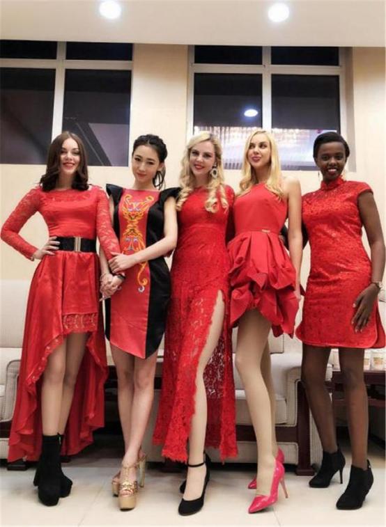 娱乐圈两对夫妻的现状,11对娱乐圈恩爱的明星夫妻