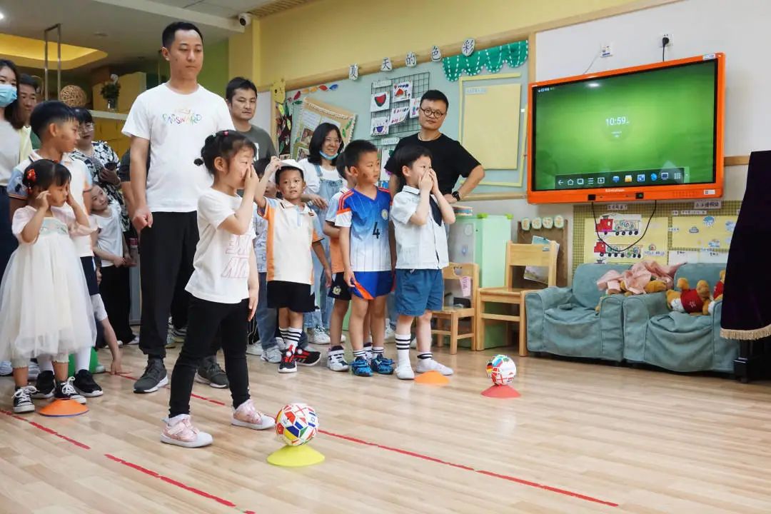 幼儿园亲子足球嘉年华,观头幼儿园第三届足球嘉年华
