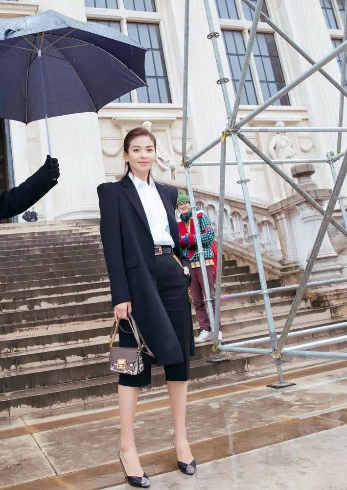 大牌经典款包包,每个大牌必入的一款经典款包包