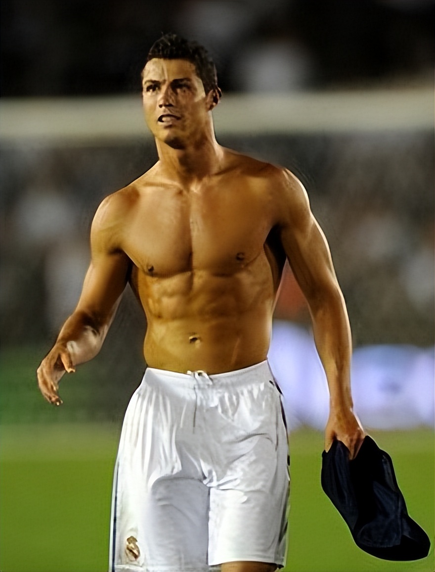 c罗回忆04欧洲杯决赛,现场见证c罗世界杯最后之舞