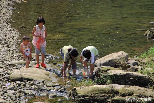 20张珍贵老照片图片,50张老照片里的旧时光