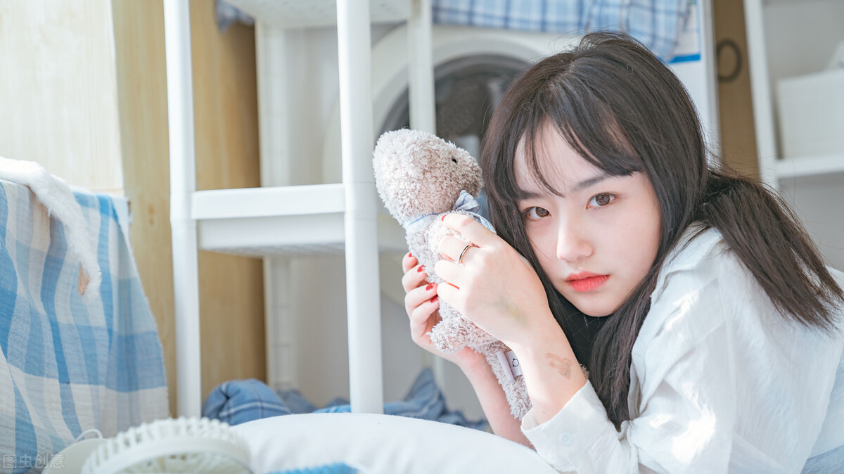 追女生时要不要送礼物,男生追女生时送的礼物女生用还吗