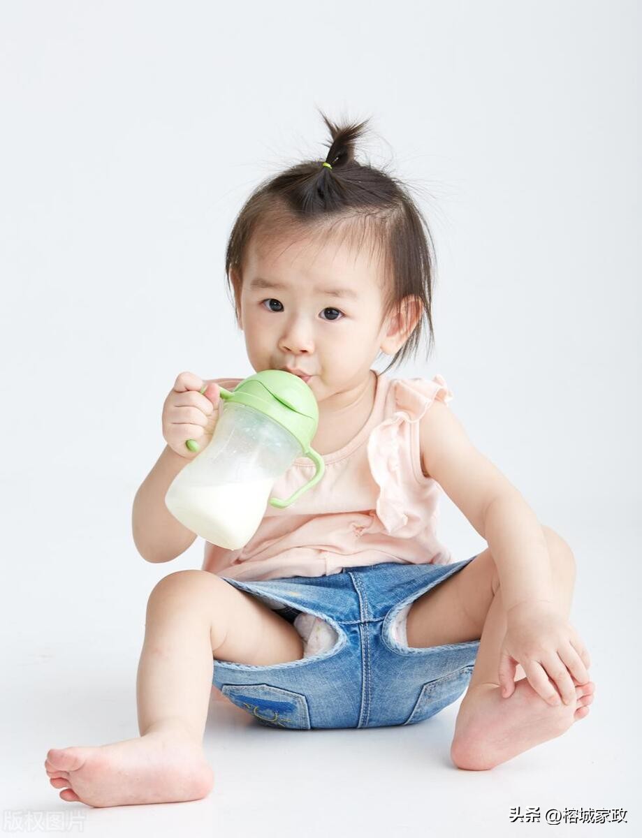 配方奶粉的冲调量表,婴儿吃多少奶粉量表