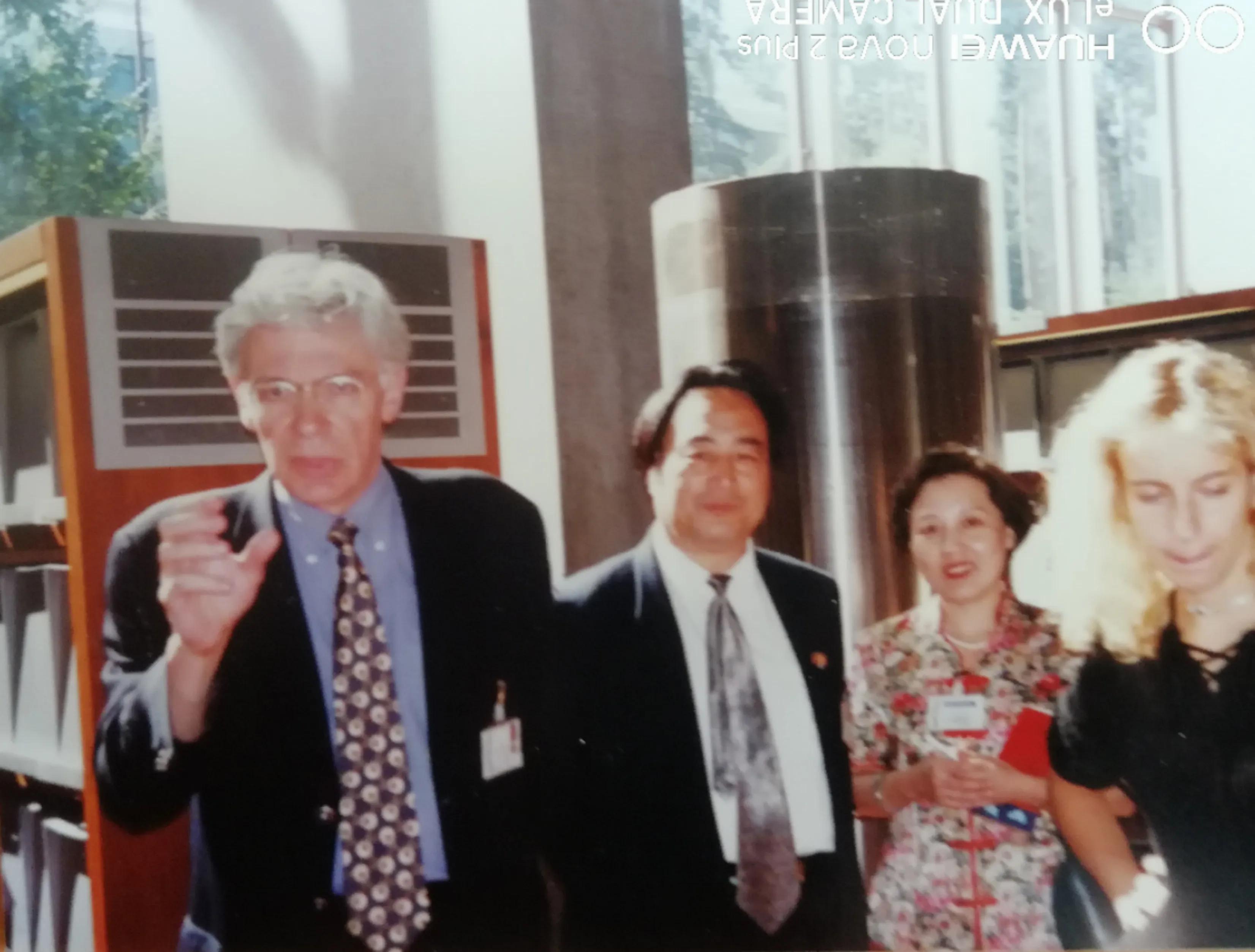 周雁翔与图书馆情缘之十：唱响图书馆之歌