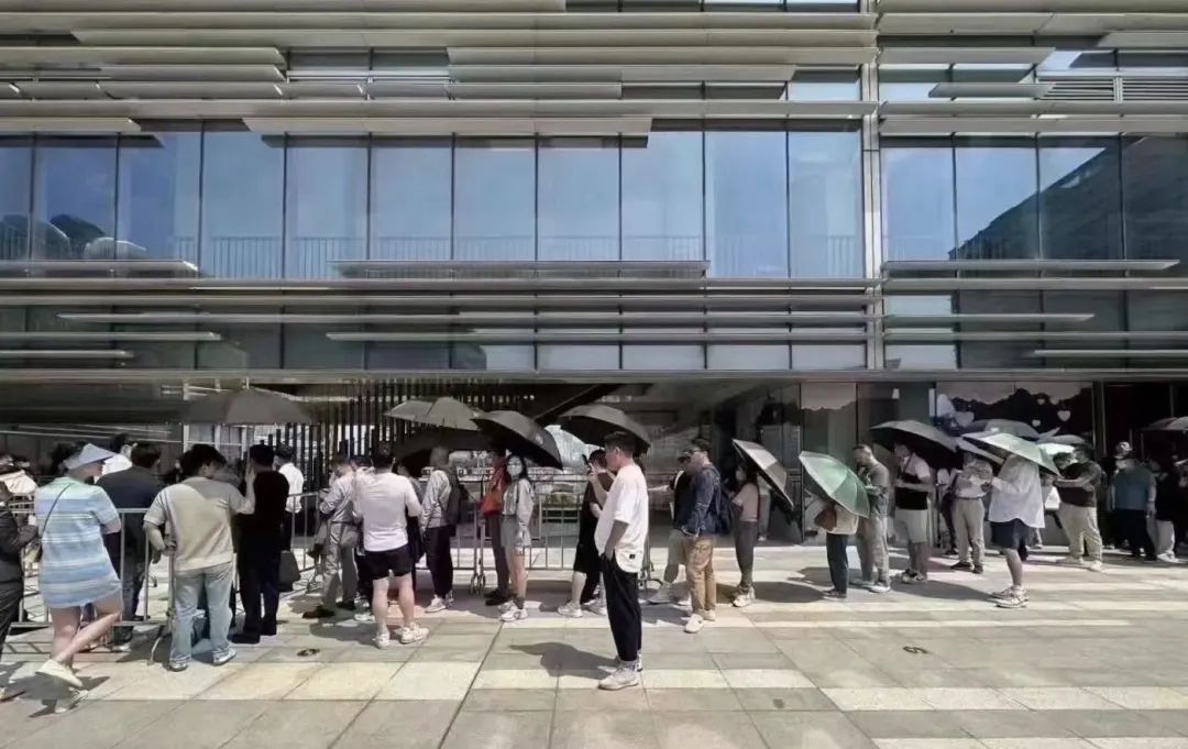 浜夸竾瀵岃豹鏆存檼鎺掗槦涔版埧,浜夸竾瀵岀縼vs瀵岃豹