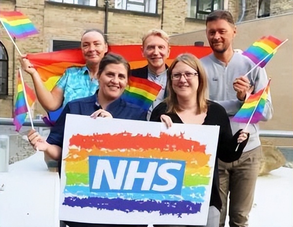 英国数十家医院不让称呼女性和母亲两个词?网友:离了个大谱