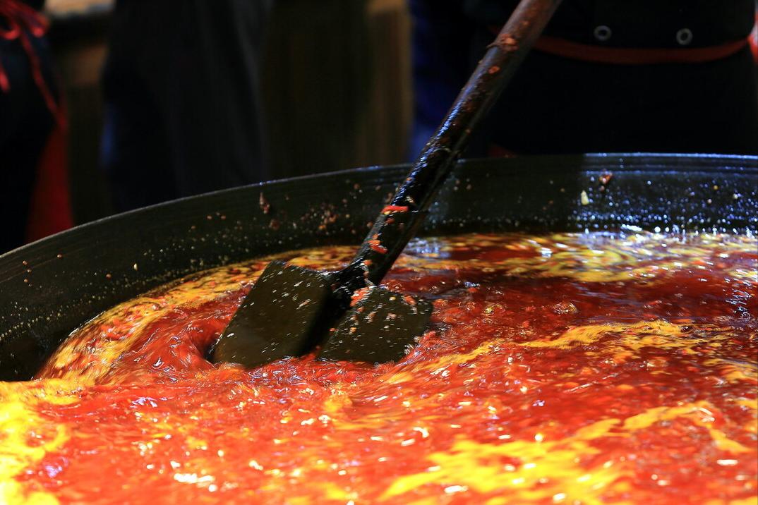 开火锅店什么火锅才火爆,自助火锅好还是自己开火锅店好