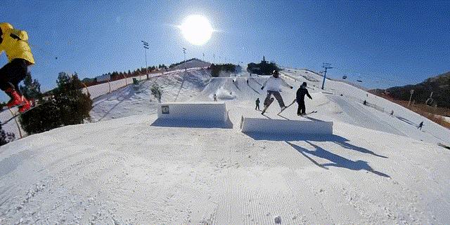 北京滑雪场推荐云居滑雪场,云居滑雪场和石京龙滑雪场哪个好