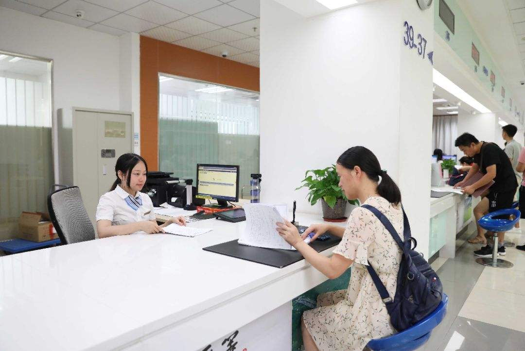 在单位交社保和灵活就业交一样吗,在单位交社保和自己交社保的区别