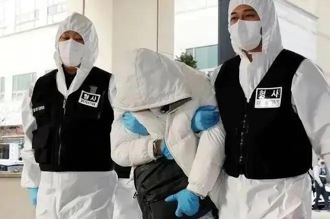 中国人入境韩国戴黄牌 (韩国入境还挂狗牌么)