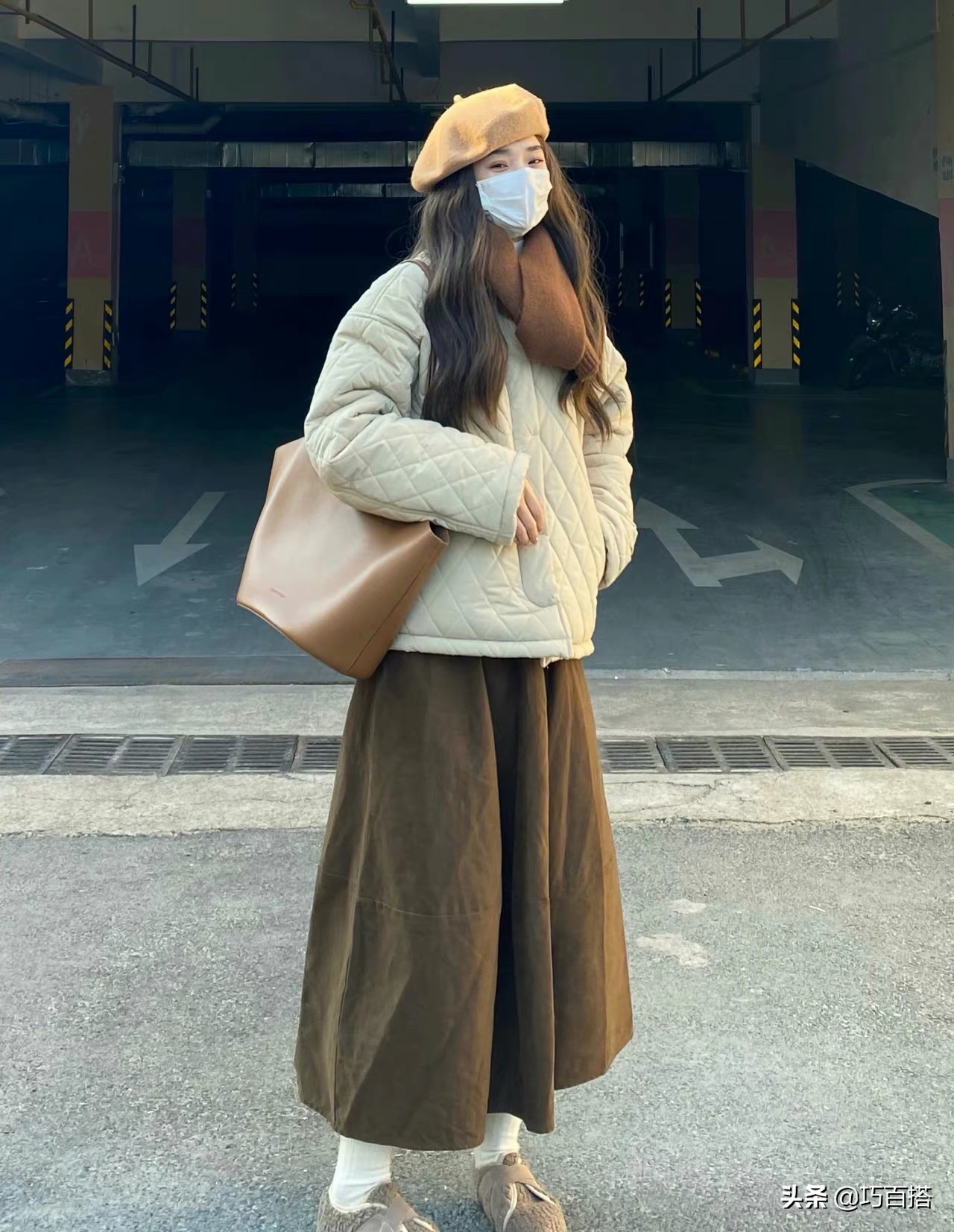 羽绒服怎样穿得更好看,羽绒服优先看填充物还是看材质