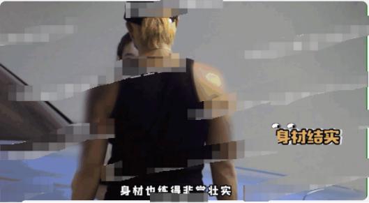 黄子韬徐艺洋出门开什么车,黄子韬带徐艺洋出席活动