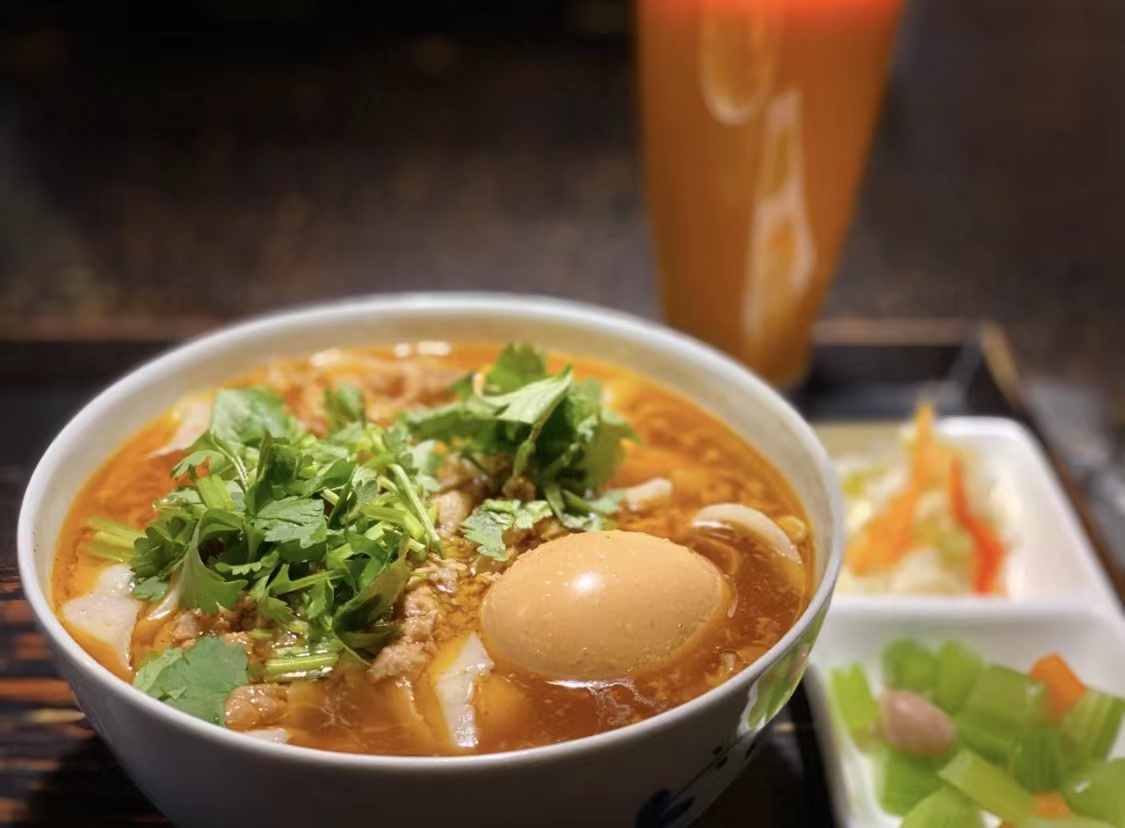 山西刀削面火遍台湾省,山西刀削面好吃劲道来山西的必吃