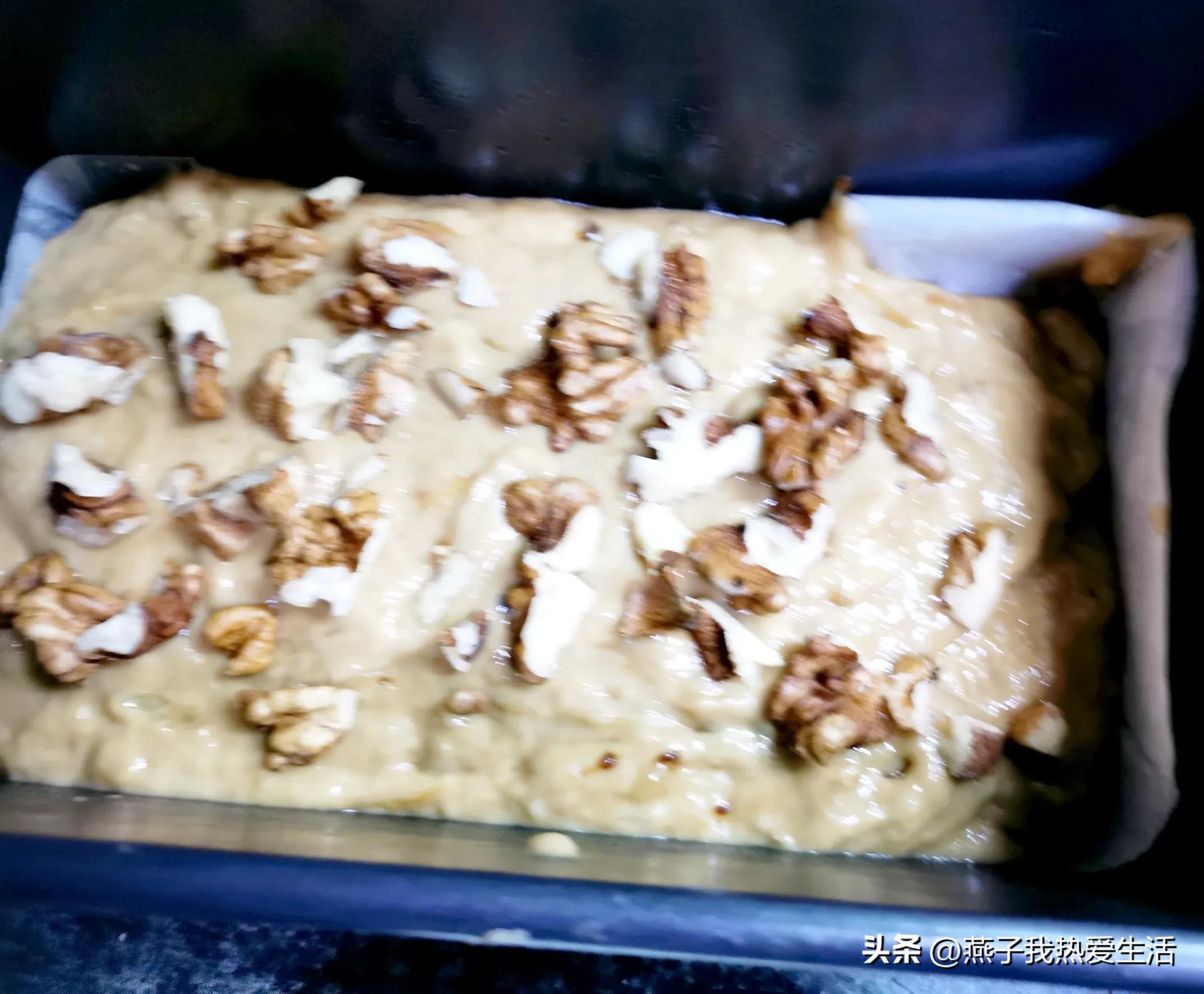 小蛋糕面包制作教程简单又好看,少糖少油香蕉蛋糕的家庭做法视频