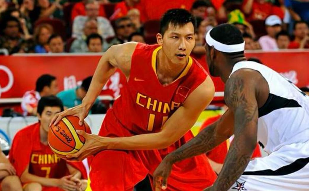 嘴上说着爱国，两个儿子却都是美国籍，易建联到底是怎么想的？