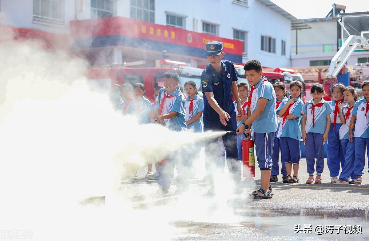水基型灭火器和干粉灭火器哪种好,水型灭火器和干粉灭火器的区别