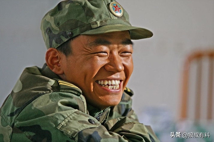 明明油头粉面却偏硬演军人，这7位专业演员告诉你，啥叫铁骨军人