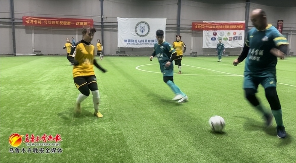 滑雪登山越野比赛,滑雪飞坡比赛