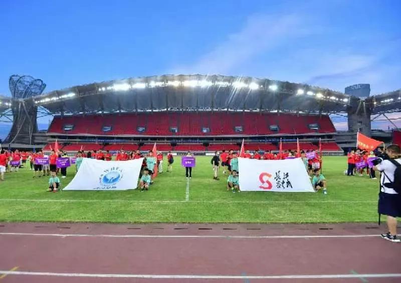 武汉市职工足球比赛,长江杯职工足球比赛视频