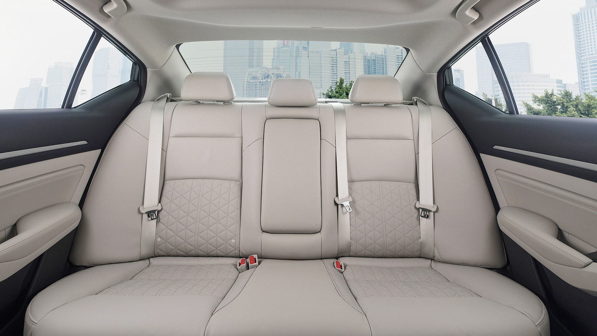 身价多少的人买奥迪a6l,北京买辆18年的奥迪a6l得多少钱