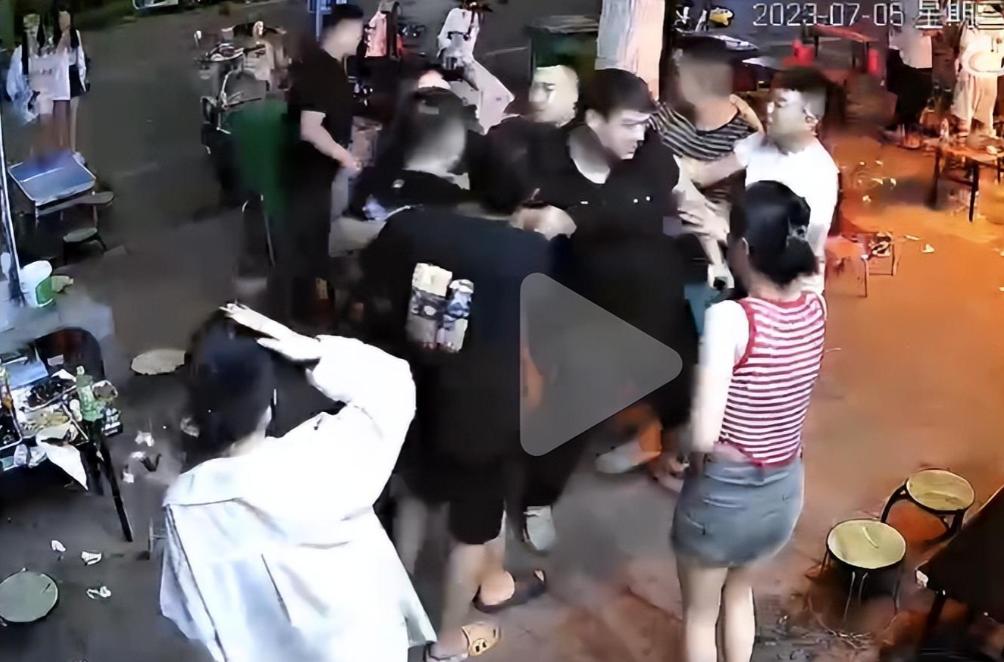 街头刺杀事件,真相揭秘街头杀人案