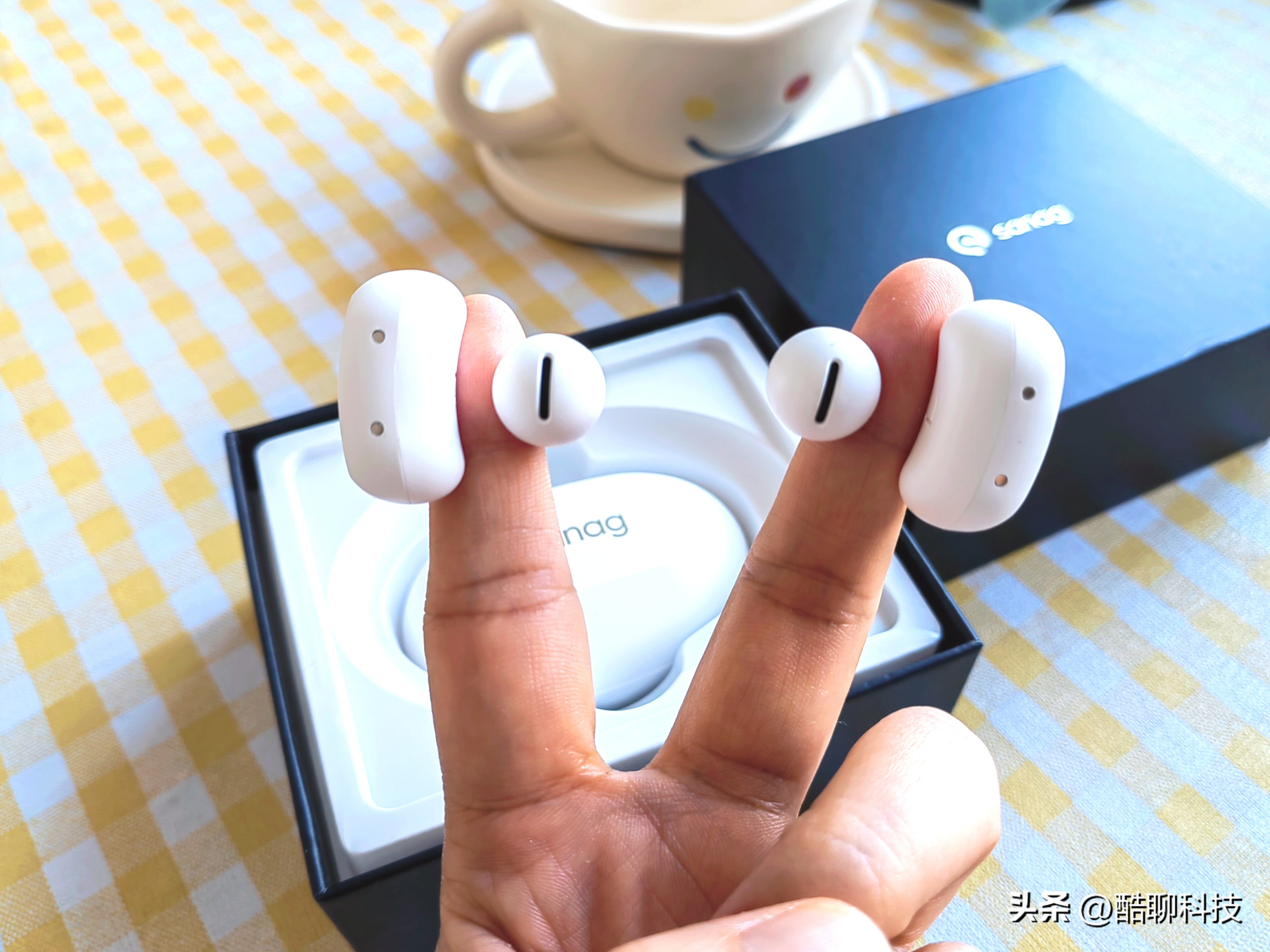 半入耳式蓝牙耳机推荐不伤耳朵,夹耳式蓝牙耳机真的好用吗