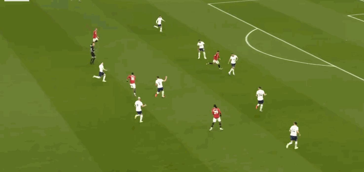 曼联伊布力挺c罗进球,曼联锋霸追平c罗