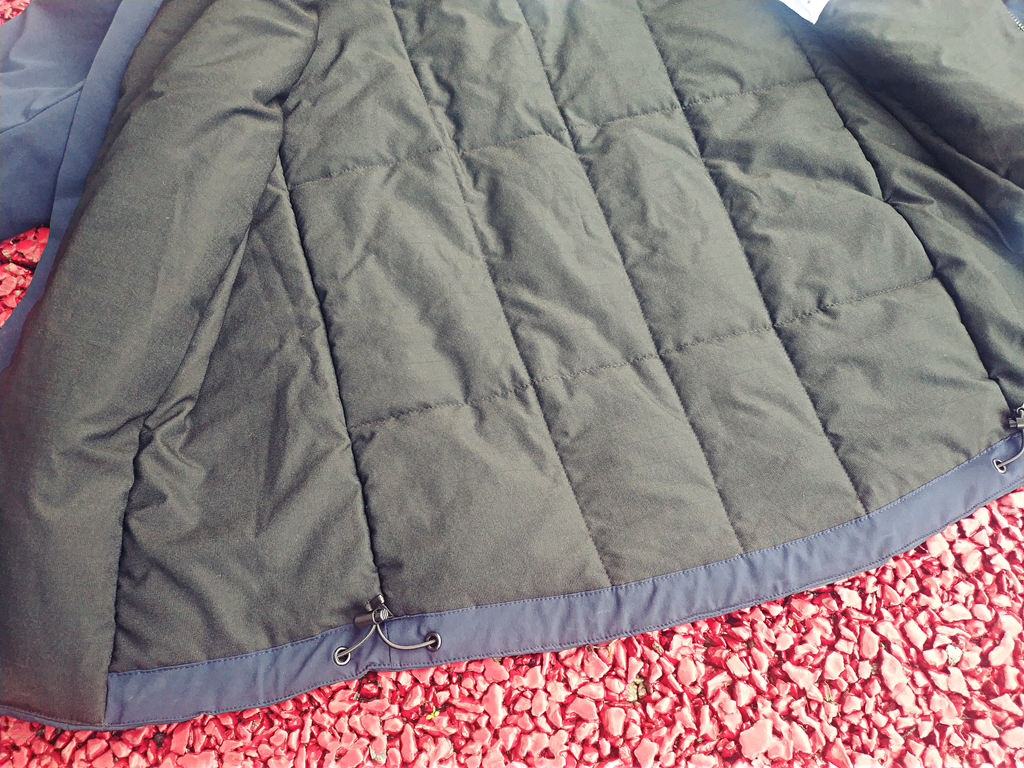 连帽棉服男女同款冬季加厚保暖款,冬季放牧穿的防寒加厚棉服