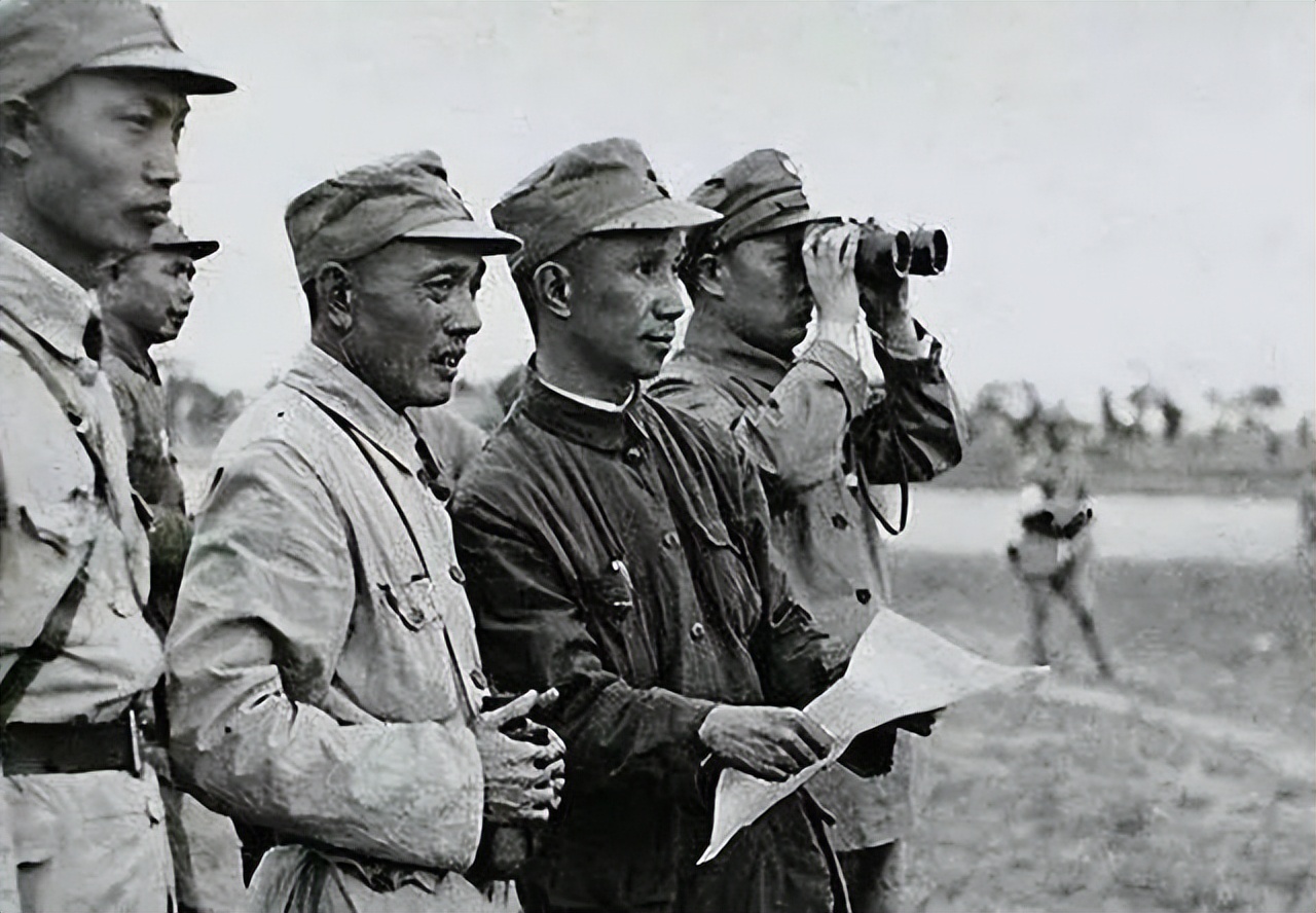 专打“神仙仗”的粟裕大将，在79年却反对打越南，这背后有啥原因